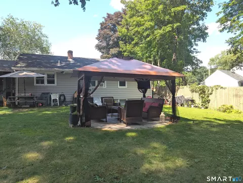 Exterior - 38 Pine St, Norwich, CT 06360 photo 1 of 10