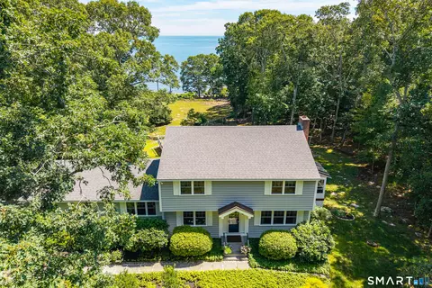 17 Oakridge Dr, Old Lyme, CT 06371