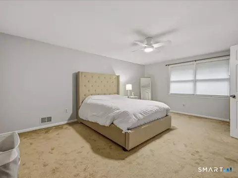 Bedroom - 2900 Dover Ct, Windsor, CT 06095 photo 2 of 3