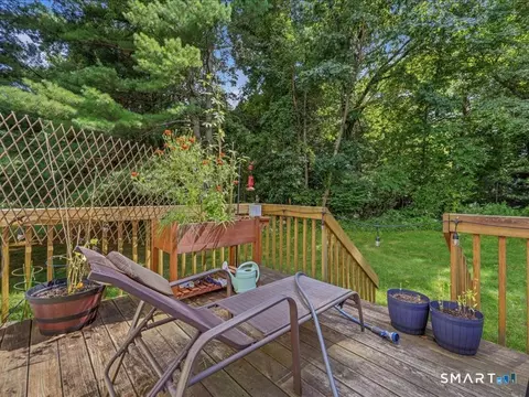 Exterior - 2900 Dover Ct, Windsor, CT 06095 photo 2 of 3