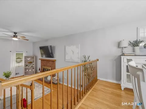 Entry Way - 2900 Dover Ct, Windsor, CT 06095 photo 2 of 2