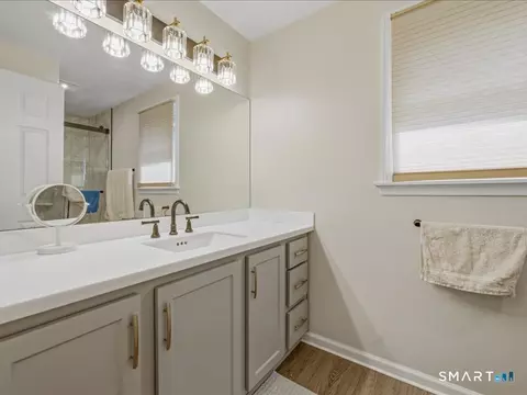 Bath - 2900 Dover Ct, Windsor, CT 06095 photo 2 of 2