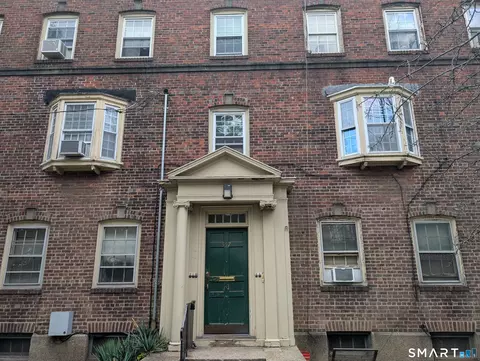 557 Wilmot Ave #6, Bridgeport, CT 06607
