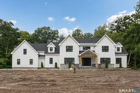 22 Grouse Ln, Woodbridge, CT 06525