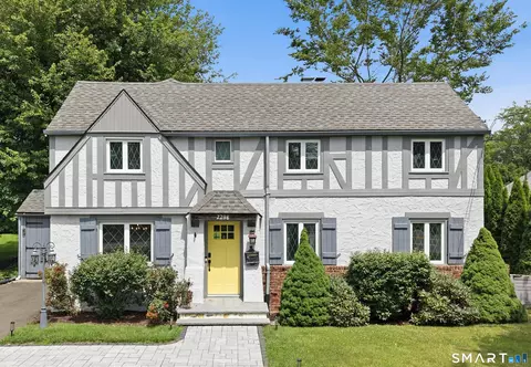 2298 Albany Ave, West Hartford, CT 06117