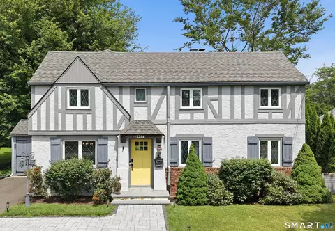 2298 Albany Ave, West Hartford, CT 06117