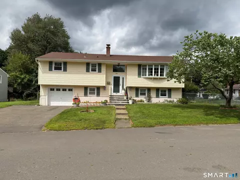 146 Manchester Ave, Waterbury, CT 06705