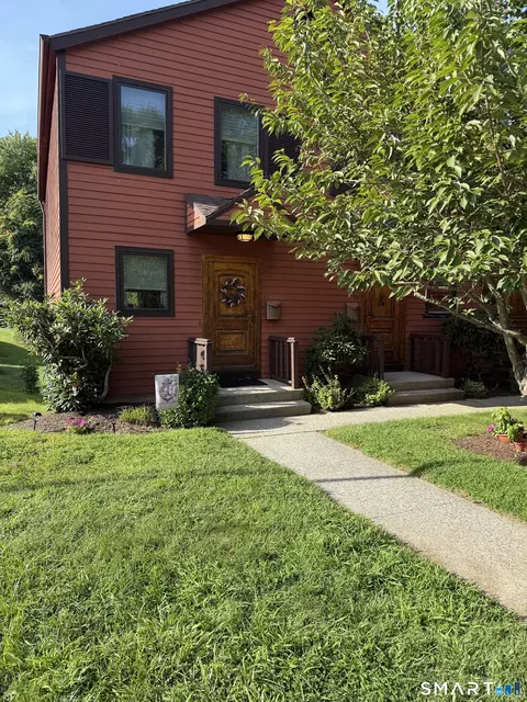 32 Courtland Dr #32, Groton, CT 06340