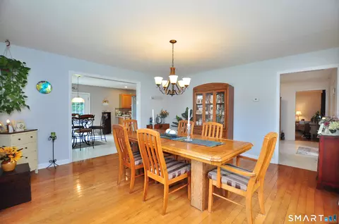 Dining - 98 East St, Bethlehem, CT 06751 photo 3 of 3