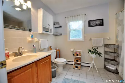 Bath - 98 East St, Bethlehem, CT 06751 photo 3 of 3