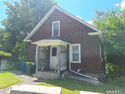 50 Ash St, Waterbury, CT 06704