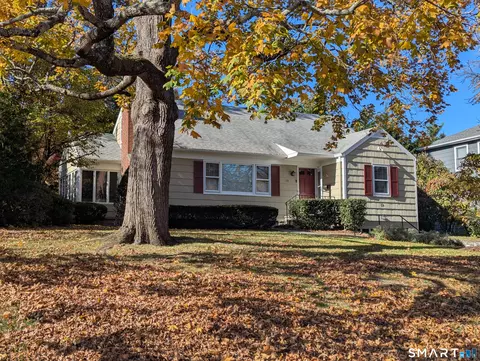 59 Apple Tree Dr, Stamford, CT 06906