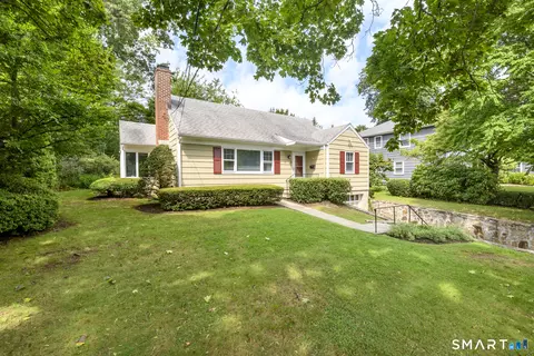 59 Apple Tree Dr, Stamford, CT 06906