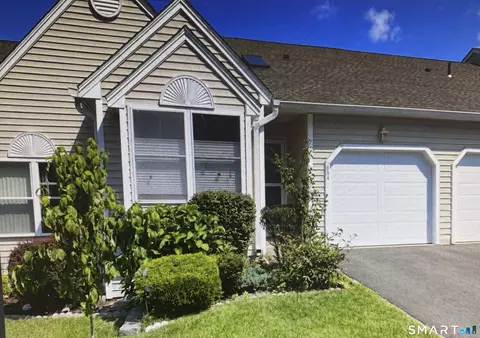 884 Glacier Way #884, Southington, CT 06489