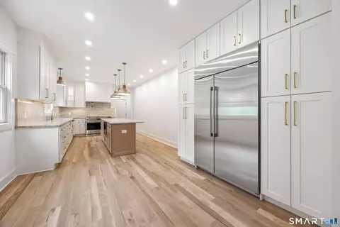 Kitchen - 96 Studio Rd, Stamford, CT 06903 photo 1 of 3