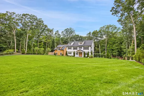 Exterior - 96 Studio Rd, Stamford, CT 06903 photo 6 of 6