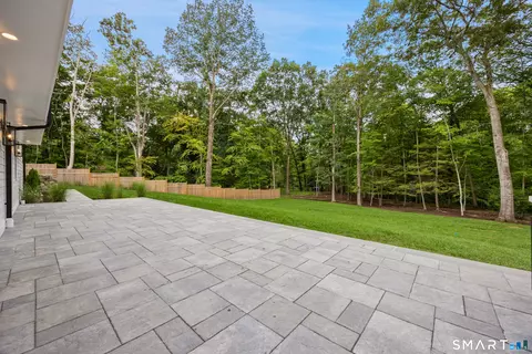 Exterior - 96 Studio Rd, Stamford, CT 06903 photo 5 of 6