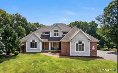 70 Pepperbox Rd, Waterford, CT 06385