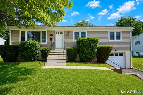 76 Jessie Dr, West Haven, CT 06516