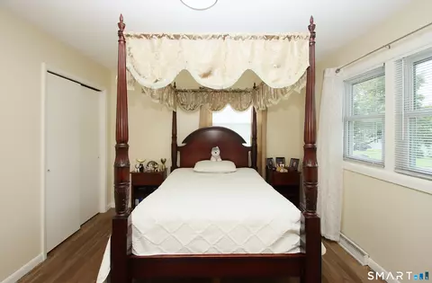 Bedroom - 76 Jessie Dr, West Haven, CT 06516 photo 4 of 7