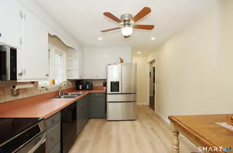 Kitchen - 76 Jessie Dr, West Haven, CT 06516 photo 3 of 4