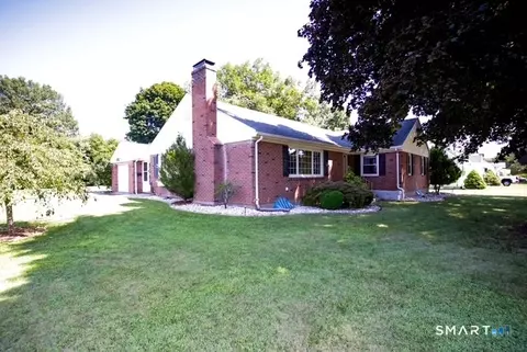 6 Dennis Dr, New Britain, CT 06053