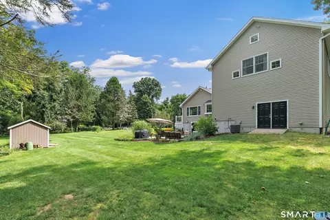 Exterior - 595 Wheeler Rd, Monroe, CT 06468 photo 8 of 10