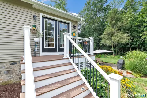 Exterior - 595 Wheeler Rd, Monroe, CT 06468 photo 4 of 10