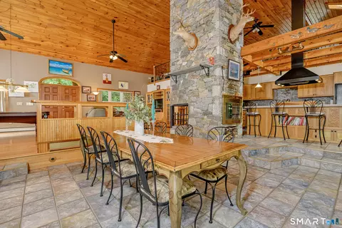 Dining - 126 E Putnam Rd, Putnam, CT 06260 photo 2 of 2