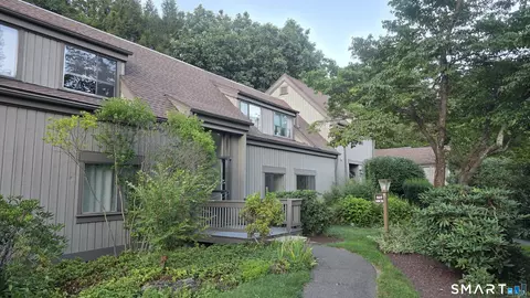 469 Heritage Vlg #B, Southbury, CT 06488
