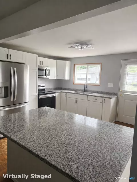 64 Katherine Ave, Killingly, CT 06070 photo 2
