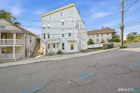 12 Aetna St, Naugatuck, CT 06770