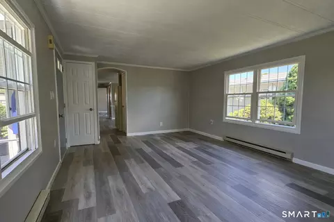 Living - 18 Broadway N, Westbrook, CT 06498 photo 1 of 3