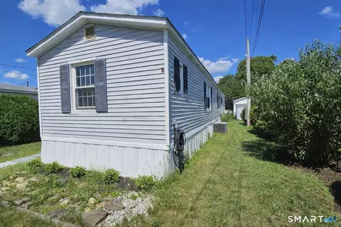 Exterior - 18 Broadway N, Westbrook, CT 06498 photo 2 of 4