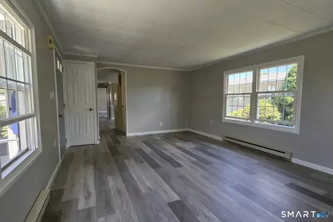 Living - 18 Broadway N, Westbrook, CT 06498 photo 1 of 3