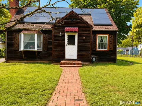 48 Whitney St, East Hartford, CT 06118