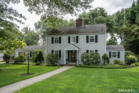 3 Braintree Dr, West Hartford, CT 06117