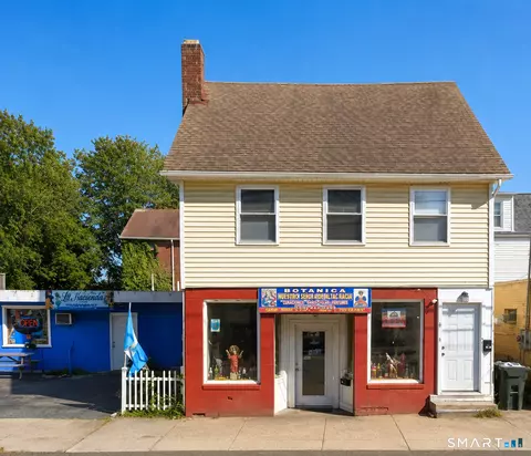 77 Truman St, New London, CT 06320