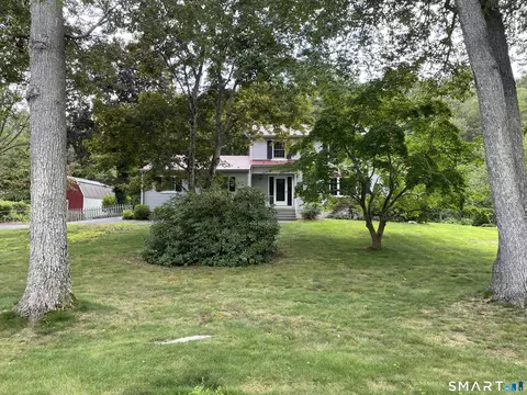 16 Partridge Hollow Rd, Ledyard, CT 06339