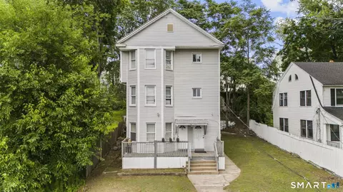 99 Lounsbury Ave, Waterbury, CT 06706