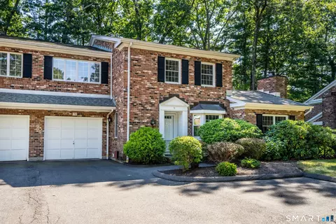 70 Tunxis Vlg #70, Farmington, CT 06032