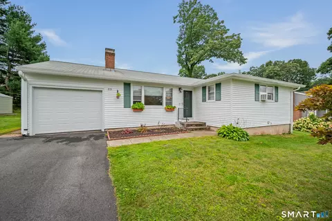 33 Shady Crest Rd, Meriden, CT 06450
