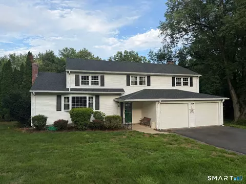 8 Lionel Dr, Simsbury, CT 06070