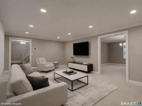 Living - 291 Currier Dr, Orange, CT 06477 photo 2 of 5