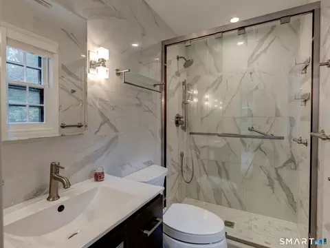 Bath - 291 Currier Dr, Orange, CT 06477 photo 3 of 3