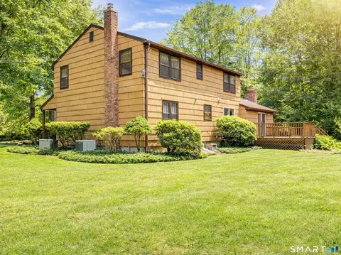 Exterior - 291 Currier Dr, Orange, CT 06477 photo 5 of 7