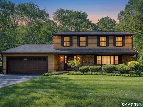 Exterior - 291 Currier Dr, Orange, CT 06477 photo 7 of 7