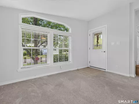 Entry Way - 4 Cliff Rd, Ledyard, CT 06339 photo 1 of 2