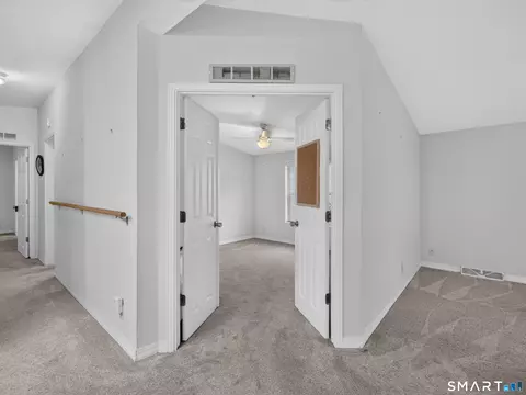 Entry Way - 4 Cliff Rd, Ledyard, CT 06339 photo 2 of 2