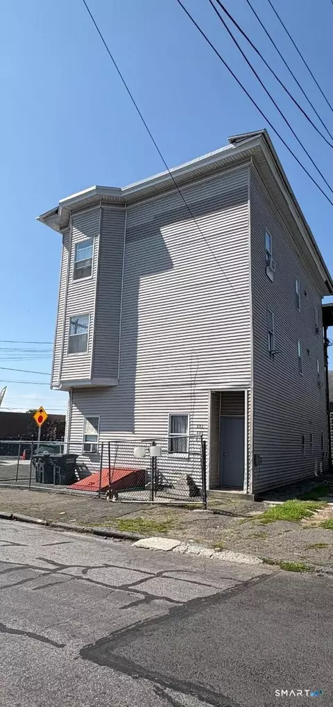 679 Norman St, Bridgeport, CT 06605